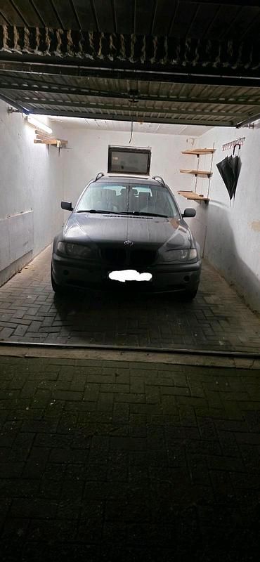 Gebraucht BMW 318 143 PS (105 kW) 2003 Grau Kombi