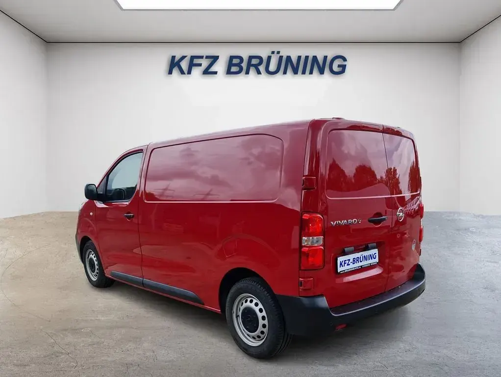Gebraucht Opel Vivaro Edition 136 PS (100 kW) 2022 Rot Van / Kleinbus
