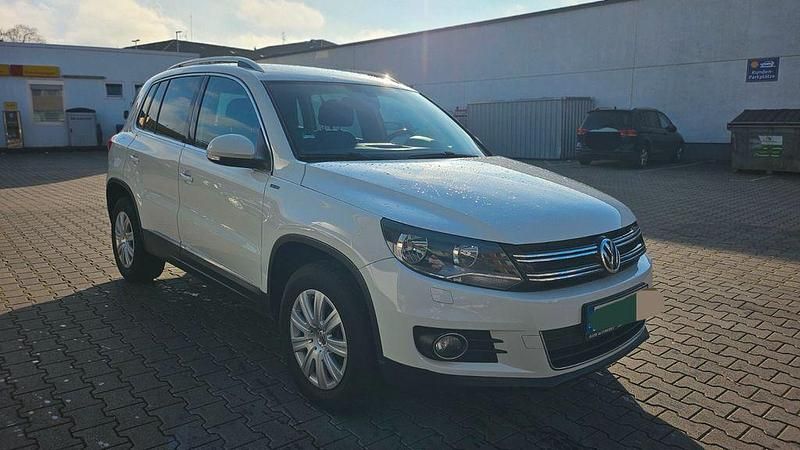 Gebraucht VW Tiguan LOUNGE 160 PS (117 kW) 2015 Weiß SUV