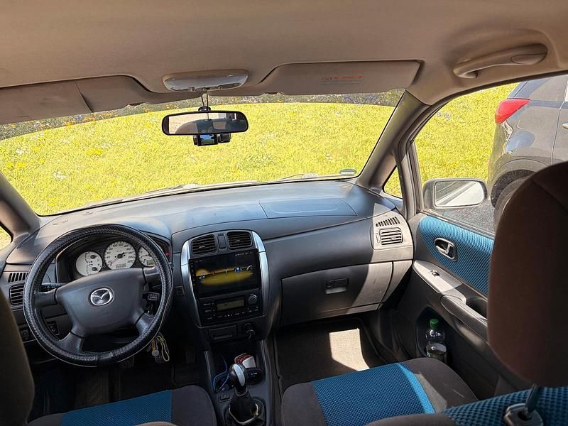 Second-hand Mazda Premacy 100 CP (73 kW) 2004 Argintiu Monovolum