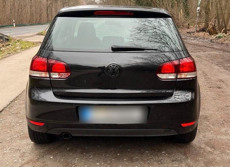 Gebraucht VW Golf VI 105 PS (77 kW) 2010 Schwarz Kleinwagen