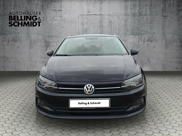 Gebraucht VW Polo Comfortline 75 PS (55 kW) 2016 Deep black perleffekt (metallic) Limousine