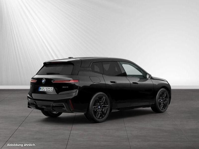 Gebraucht BMW iX M Sport 455 kW (619 PS) 2025 Saphirschwarz metallic SUV