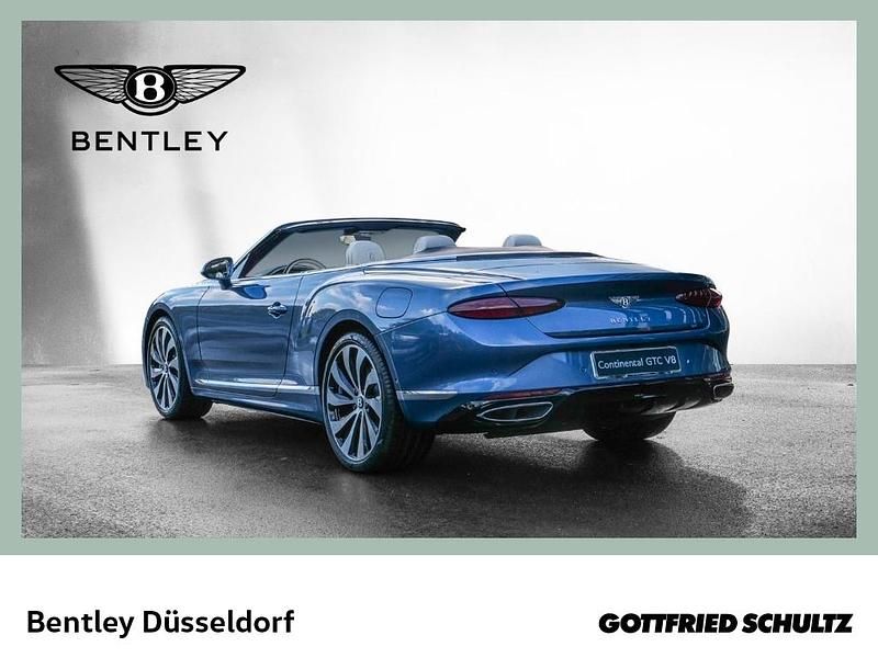 Neu Bentley Continental 680 PS (500 kW) 2025 Blau Cabrio