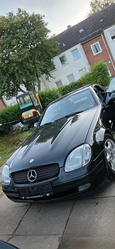 Schwarz Gebraucht 1999 Mercedes SLK230 Cabrio | 1.600 € (Guter Preis) - Bild 1/4