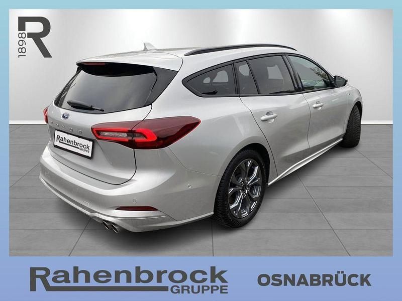Gebraucht Ford Focus ST-Line X 155 PS (114 kW) 2024 Silber Limousine