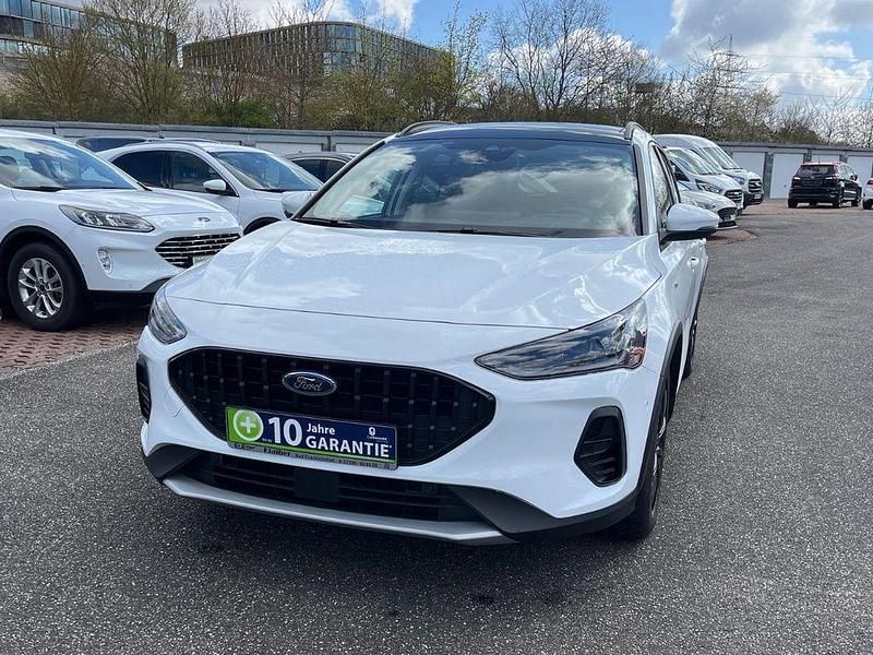 Używany Ford Focus Active X 155 KM (114 kW) 2024 Biały Sedan/Limuzyna