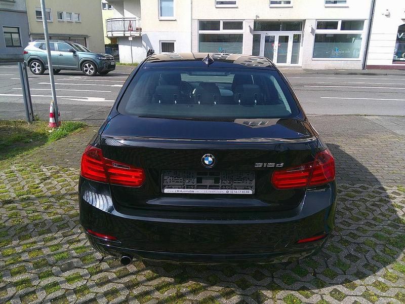 Gebraucht BMW 316 116 PS (85 kW) 2014 Schwarz Limousine
