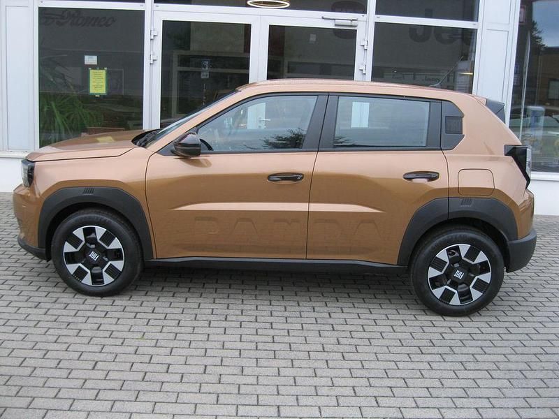 Neu Fiat Panda Icon 101 PS (74 kW) 2025 Braun Kleinwagen