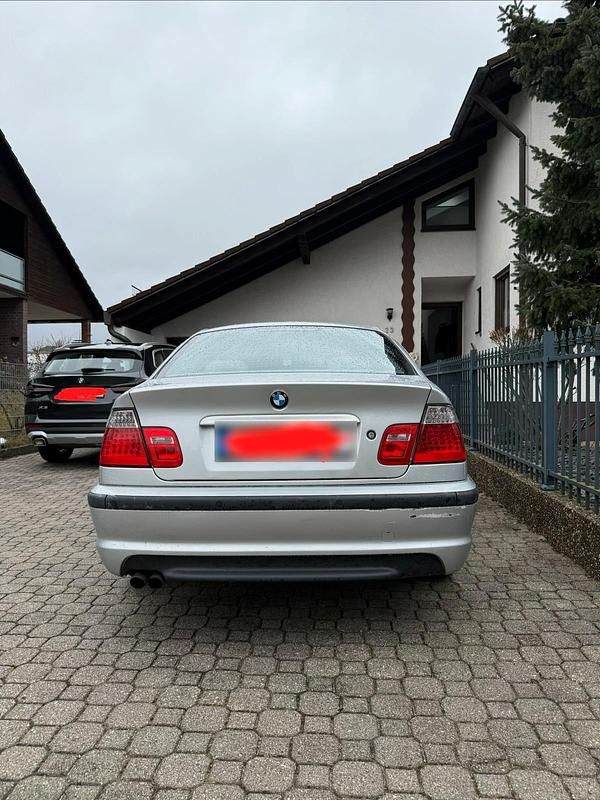 Usata BMW 325 192 CV (141 kW) 2002 Argento Berlina
