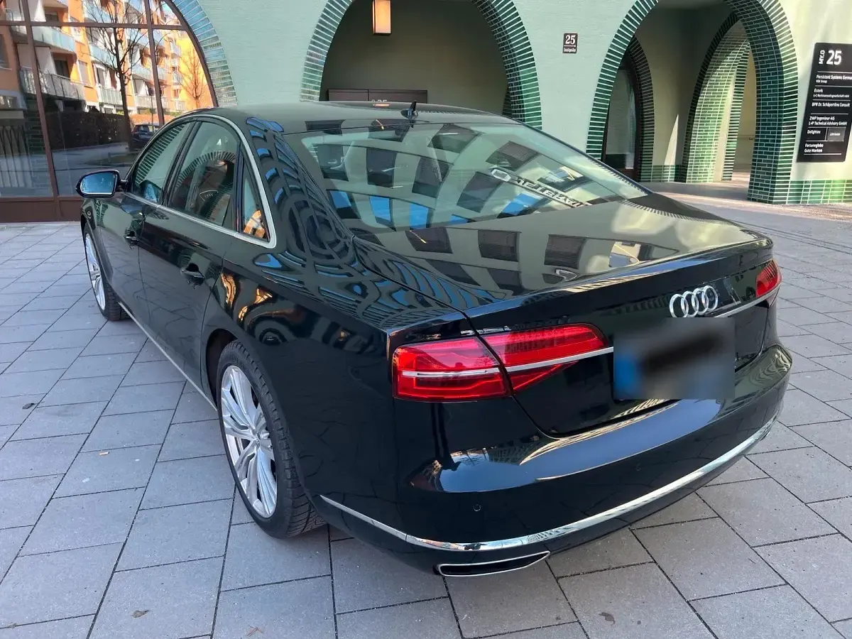 Gebraucht Audi A8 Comfort 258 PS (189 kW) 2014 Schwarz Limousine