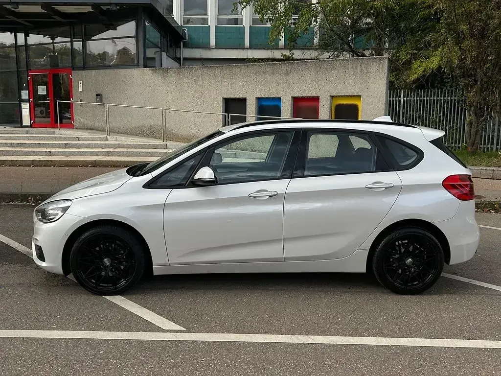 Gebraucht BMW 220 Active Tourer 192 PS (141 kW) 2016 Weiß Van / Kleinbus