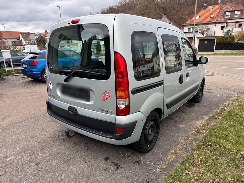 Gebraucht Renault Kangoo 95 PS (69 kW) 2009 Silber Van / Kleinbus