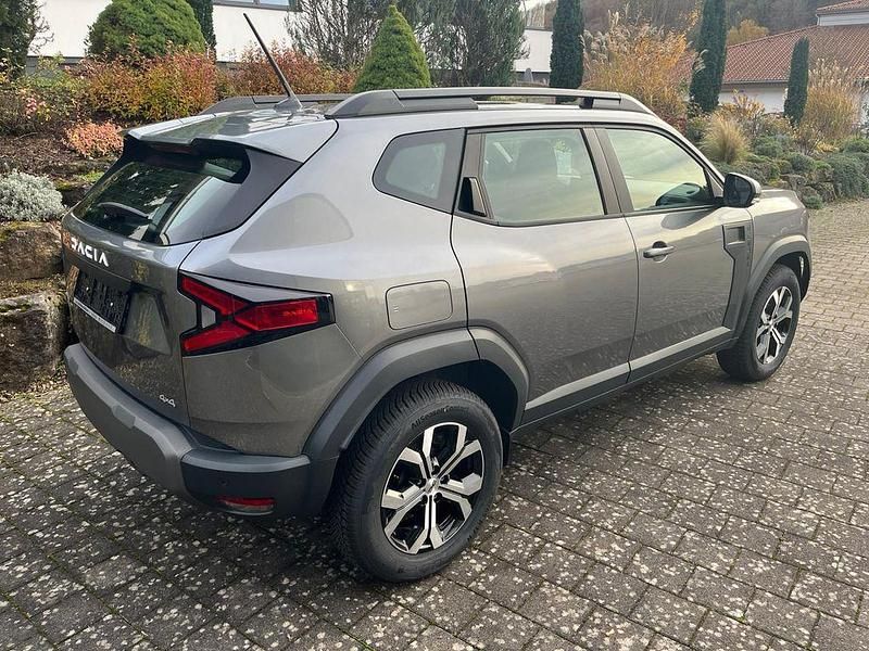 Grau Neu 2025 Dacia Duster Expression SUV | 24.780 € (Fairer Preis) - Bild 1/4