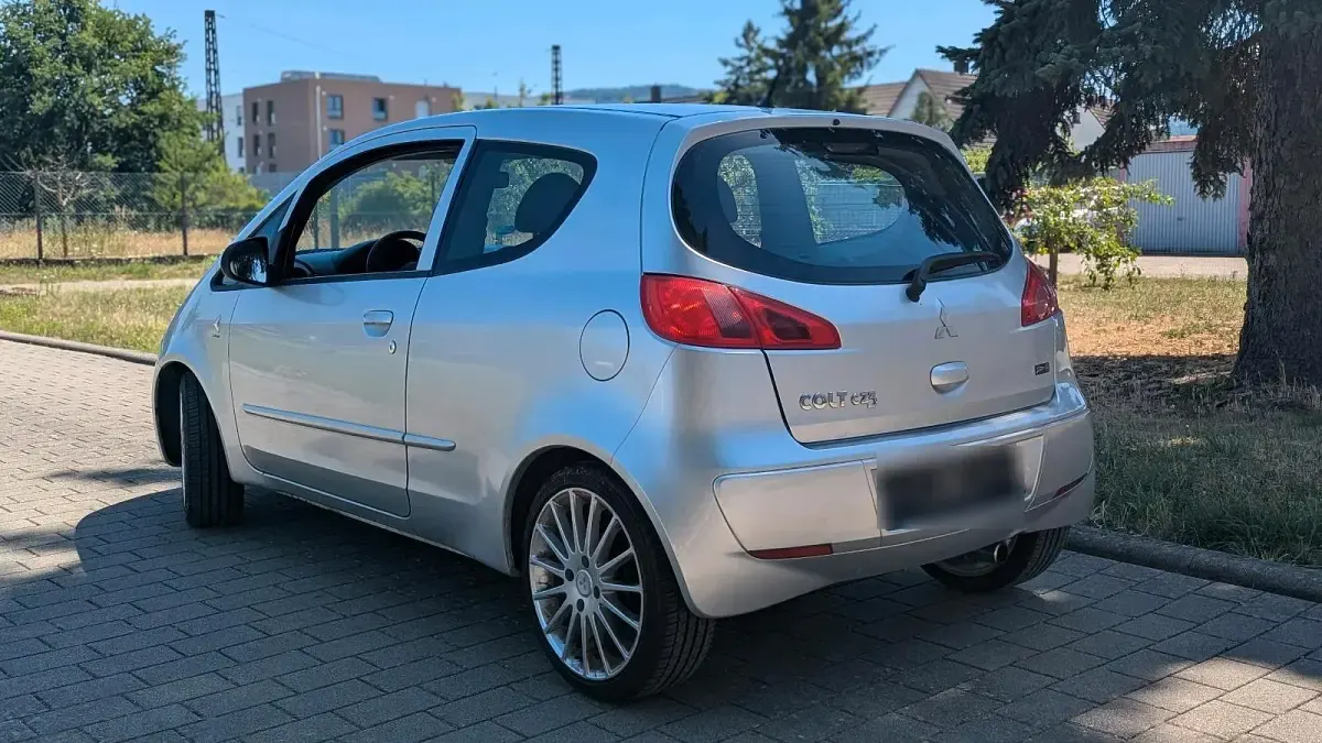 Gebraucht Mitsubishi Colt 95 PS (69 kW) 2007 Silber Kleinwagen