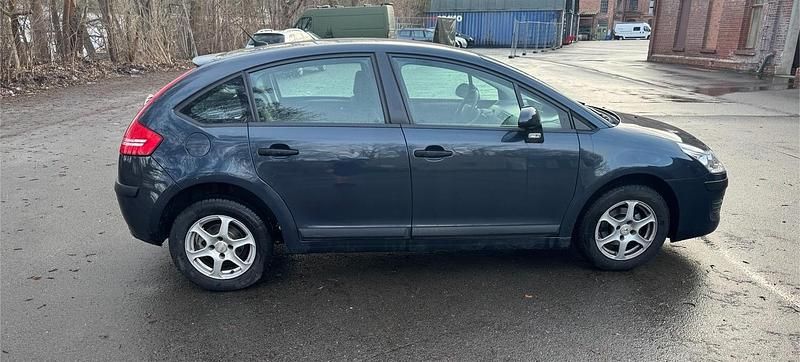 Gebraucht Citroën C4 88 PS (64 kW) 2009 Blau Kleinwagen