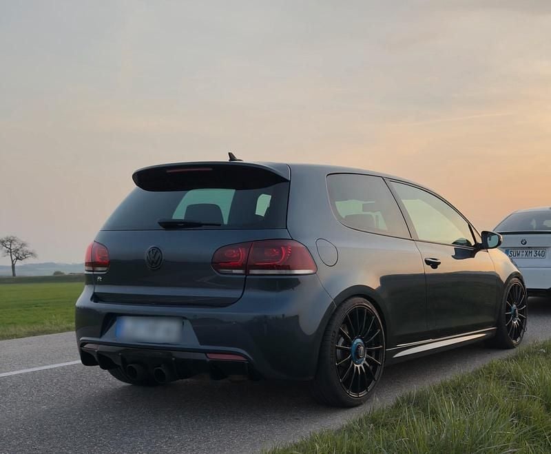 Second-hand VW Golf 270 CP (198 kW) 2010 Albastru Coupe