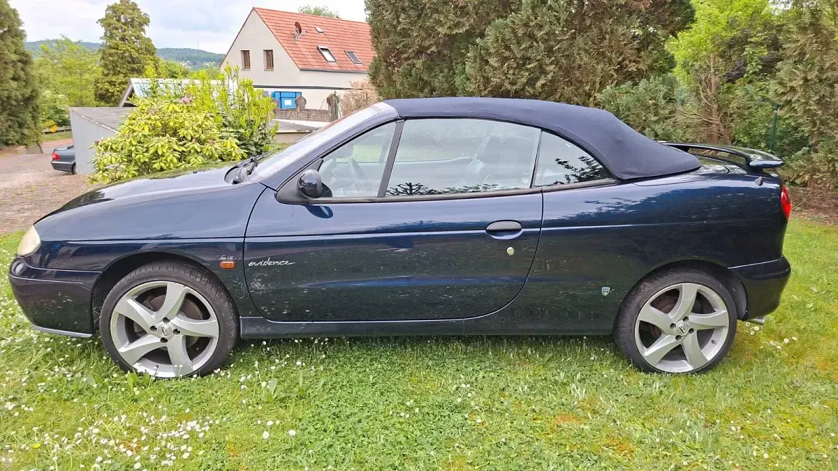 Gebraucht Renault Mégane Cabriolet 107 PS (78 kW) 2000 Blau Cabrio