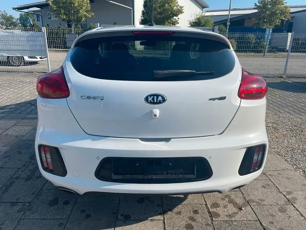 Gebraucht Kia ProCeed GT-Challenge 204 PS (150 kW) 2016 Weiß Kleinwagen