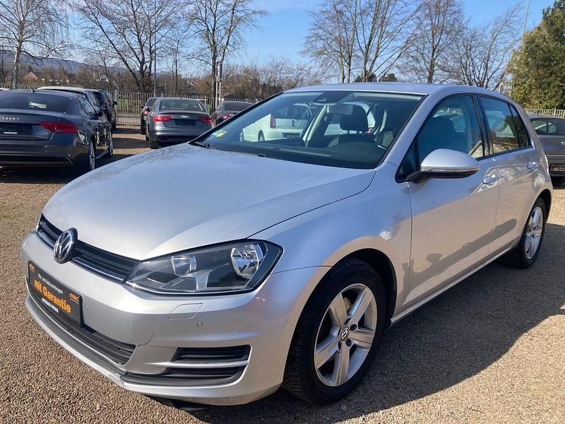 Silber Gebraucht 2016 VW Golf VII Comfortline Limousine | 12.999 € (Guter Preis) - Bild 1/4