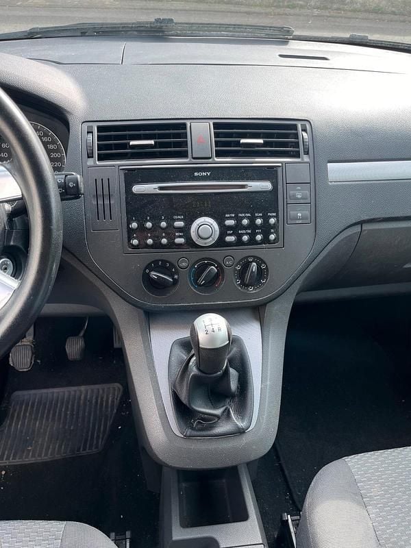 Gebraucht Ford C-MAX 100 PS (73 kW) 2006 Silber Van / Kleinbus