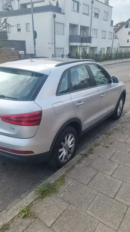 Gebraucht Audi Q3 Ambiente 140 PS (102 kW) 2012 Silber SUV