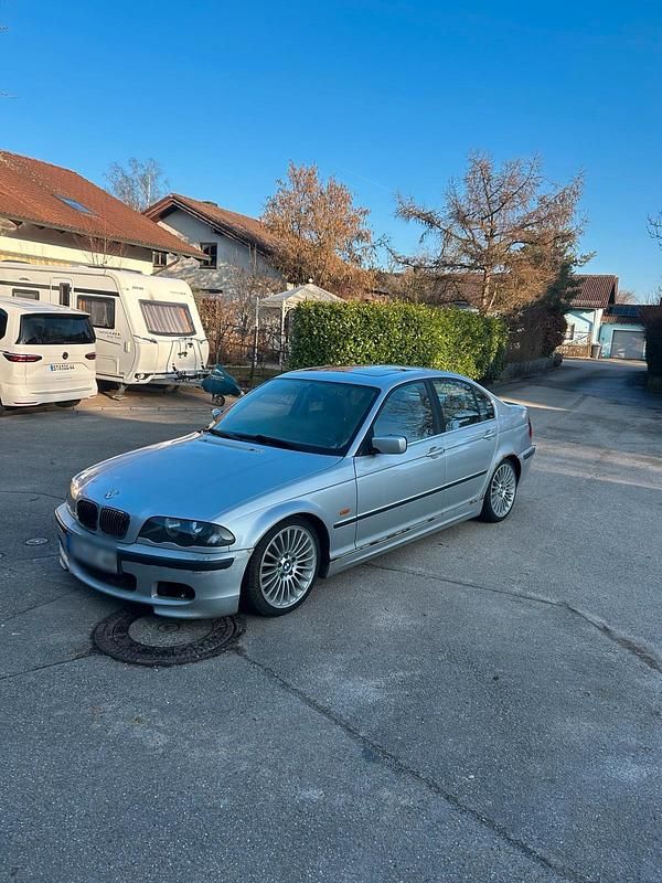 Gebraucht BMW 320 150 PS (110 kW) 2000 Silber Limousine