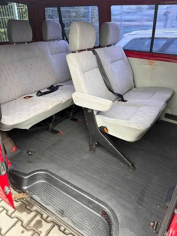 Gebraucht VW Transporter 102 PS (75 kW) 2001 Rot Van