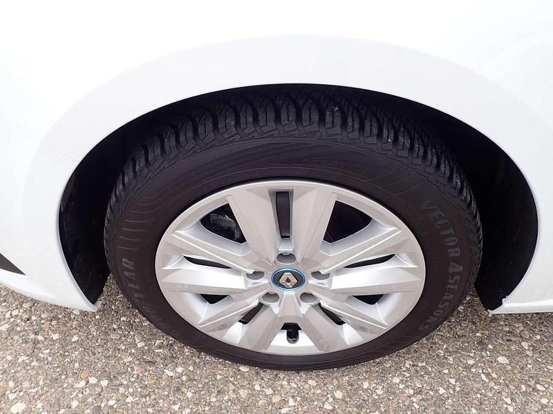 Gebraucht Renault Megane E-Tech Equilibre 158 PS (116 kW) 2023 Arktisweiß Kombi