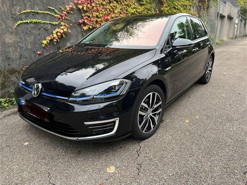 Schwarz Gebraucht 2019 VW e-Golf Kleinwagen | 14.600 € (Fairer Preis) - Bild 1/4