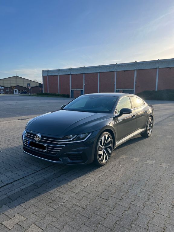 Grau Gebraucht 2019 VW Arteon R-line Limousine | 23.599 € (Fairer Preis) - Bild 1/4