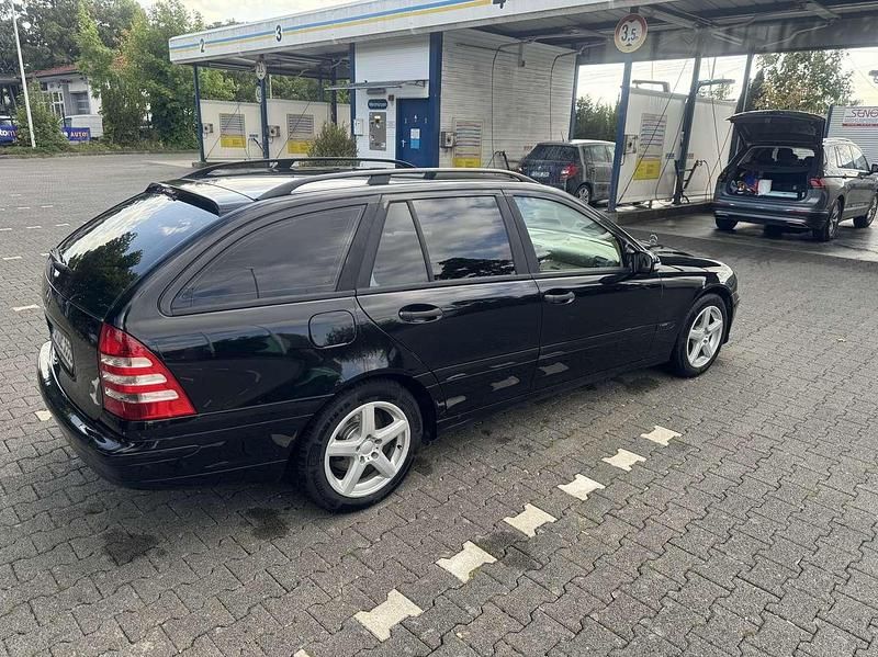 Gebraucht Mercedes C200 122 PS (89 kW) 2005 Schwarz Kombi