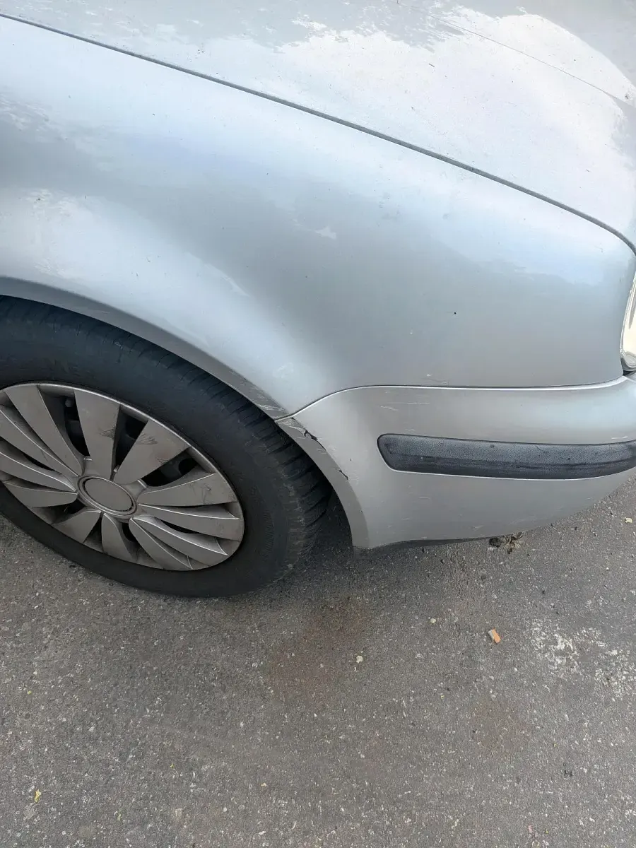 Second-hand VW Golf IV 75 CP (55 kW) 2001 Argintiu Berlinǎ