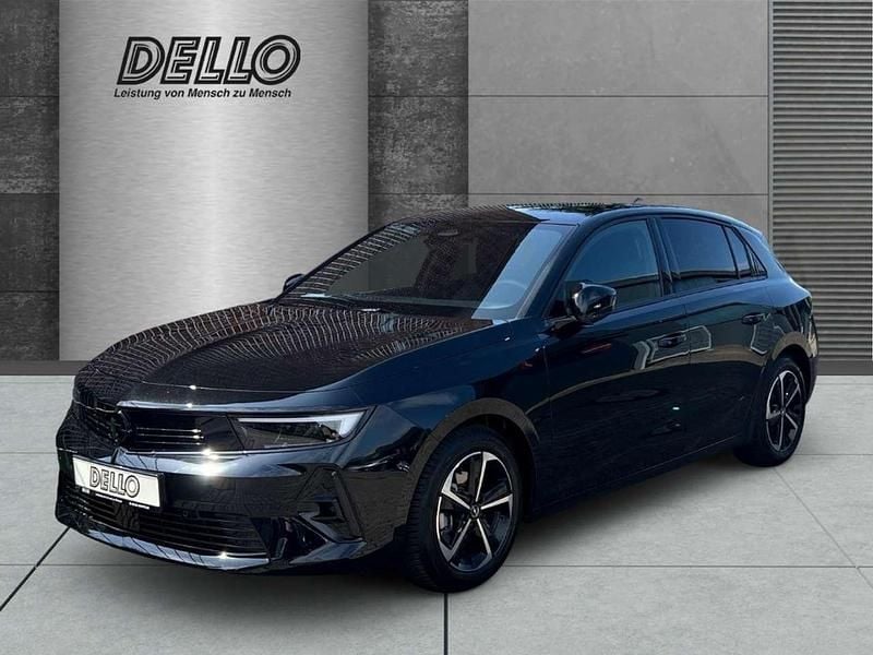 Lackierung schwarz perla nera/ Gebraucht 2025 Opel Astra Limousine | 26.890 € (Guter Preis) - Bild 1/4