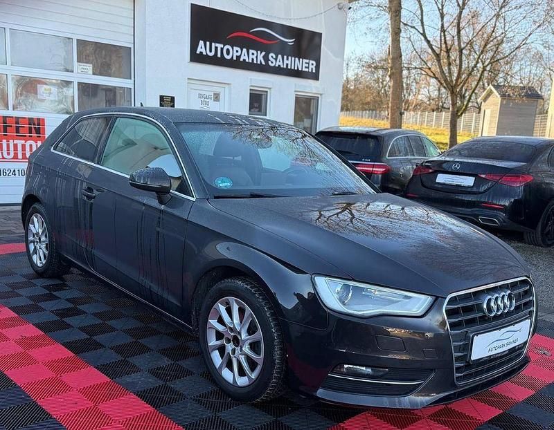 Gebraucht Audi A3 Ambiente 122 PS (89 kW) 2013 Braun Limousine