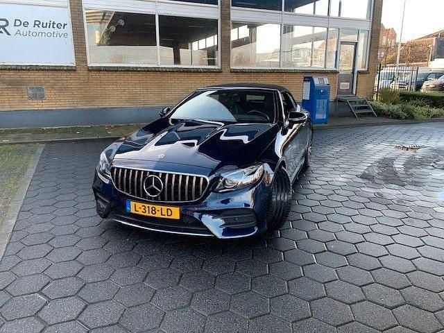 Gebraucht Mercedes E400 AMG 333 PS (244 kW) 2018 Blau Cabrio