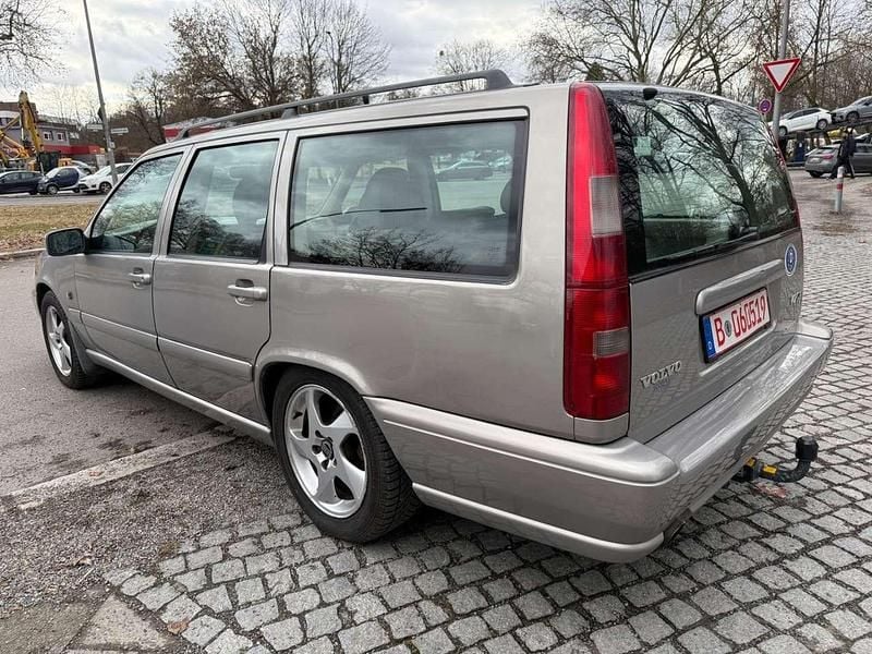 Gebraucht Volvo V70 193 PS (141 kW) 1998 Silber Kombi