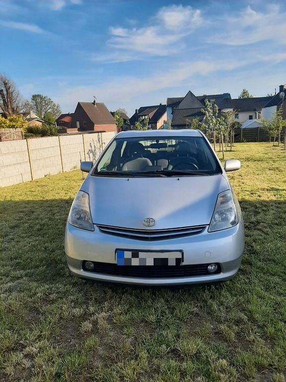 Gebraucht Toyota Prius 111 PS (81 kW) 2008 Grau Kleinwagen