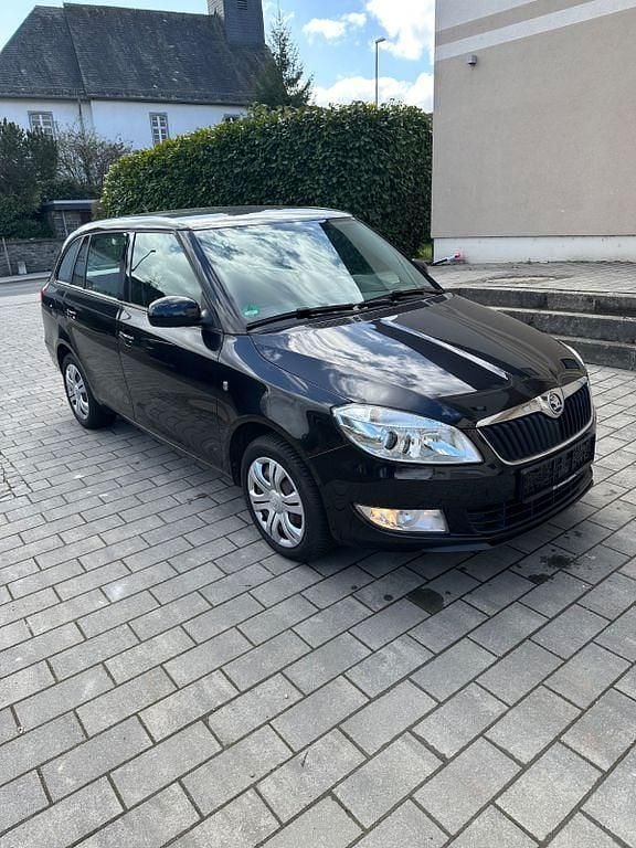 Gebraucht Skoda Fabia Ambition 86 PS (63 kW) 2014 Schwarz Limousine