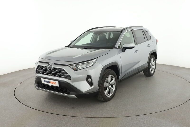 Grau Gebraucht 2019 Toyota RAV4 Club SUV | 24.200 € (Fairer Preis) - Bild 1/4