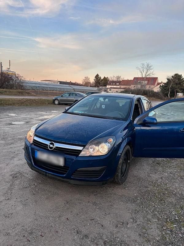 Blau Gebraucht 2005 Opel Astra Kleinwagen | 3.500 € - Bild 1/4