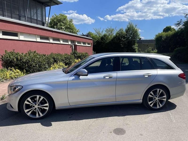 Gebraucht Mercedes C220 Avantgarde 170 PS (125 kW) 2015 Silber Kombi