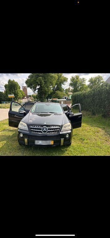 Schwarz Gebraucht 2008 Mercedes ML320 SUV | 10.000 € (Fairer Preis) - Bild 1/4