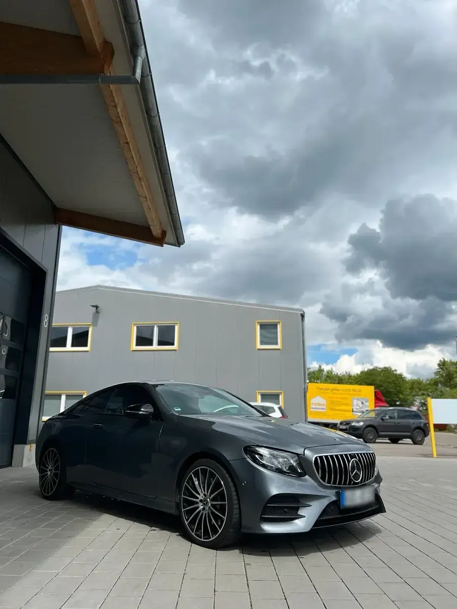 Gebraucht Mercedes E400 AMG line 340 PS (250 kW) 2019 Grau Coupé