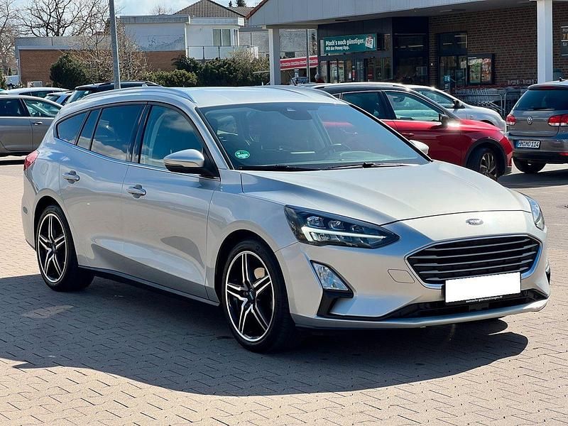 Gebraucht Ford Focus 120 PS (88 kW) 2020 Silber Kombi