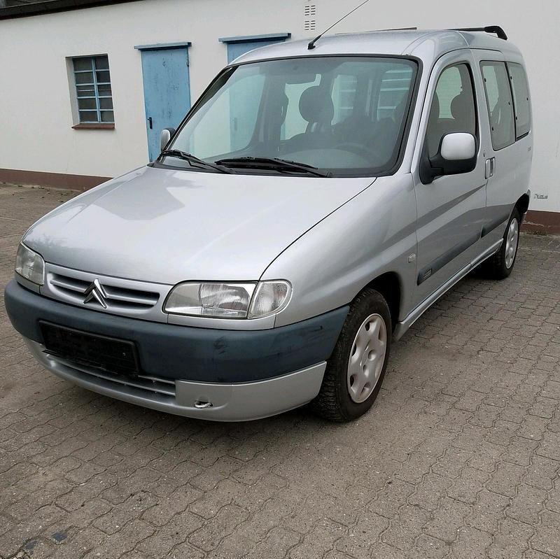 Silber Gebraucht 2002 Citroën Berlingo Van / Kleinbus | 750 € (Guter Preis) - Bild 1/4