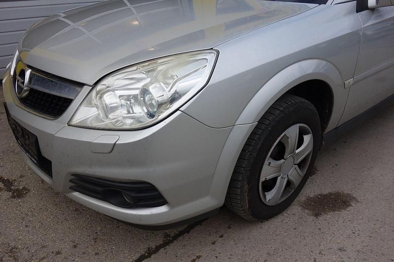 Gebraucht Opel Vectra Edition 155 PS (114 kW) 2006 Silber Kombi