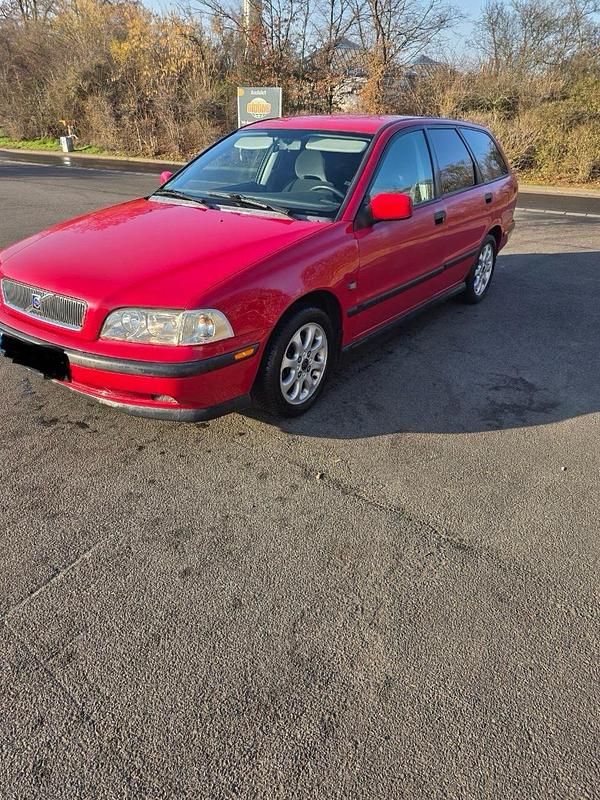 Gebraucht Volvo V40 122 PS (89 kW) 1999 Rot Kombi