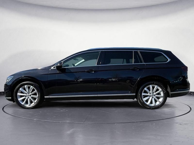 Usata VW Passat Elegance 150 CV (110 kW) 2021 Nero Station wagon