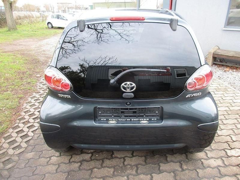 Gebraucht Toyota Aygo Edition 68 PS (50 kW) 2012 Grau Kleinwagen